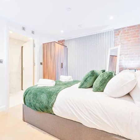 Modern 1 Bed Apartment In Burton-On-Trent Екстериор снимка