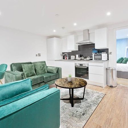 Modern 1 Bed Apartment In Burton-On-Trent Екстериор снимка