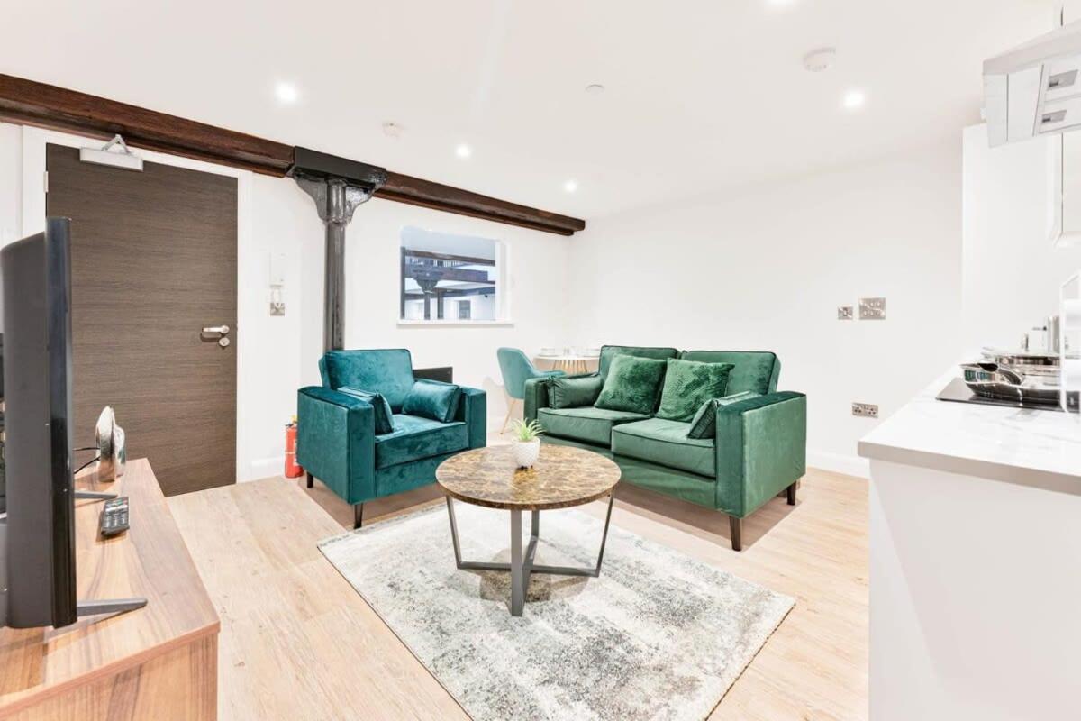 Modern 1 Bed Apartment In Burton-On-Trent Екстериор снимка